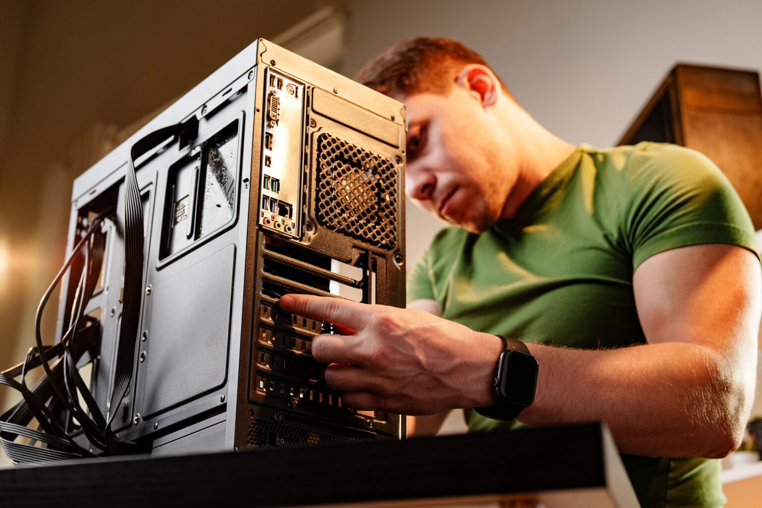 Fix Your Computer Problems: DIY vs. Professional Help Guide