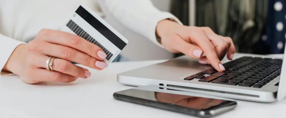 How Fintech is Revolutionizing Access to Personal Finance: Transparency & Efficiency